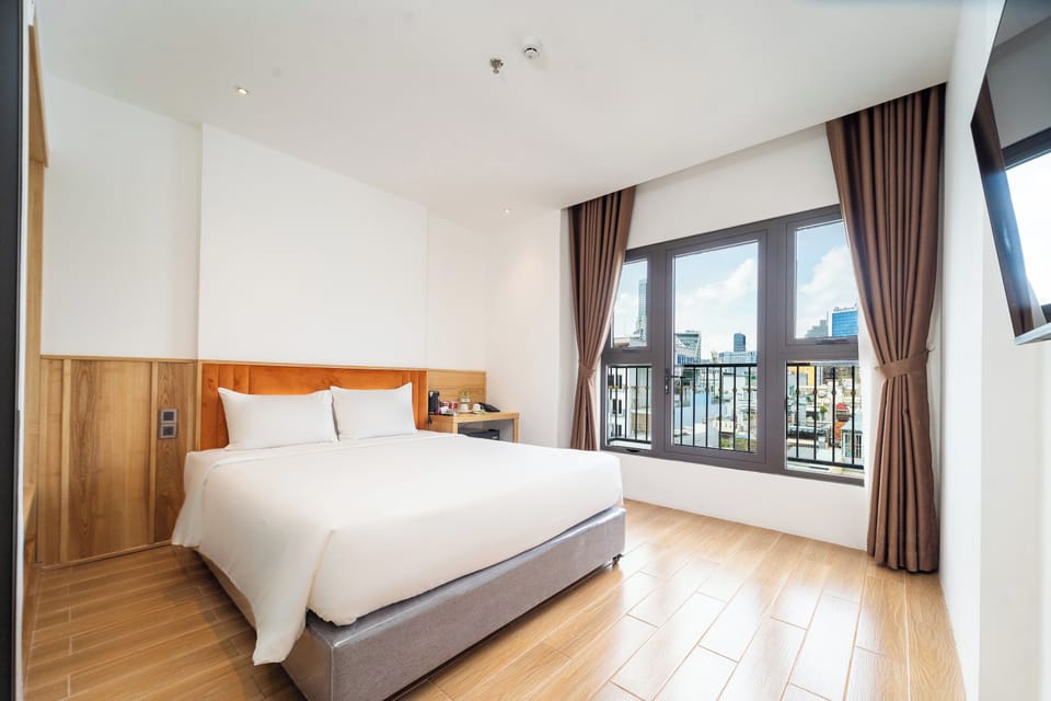 Deluxe Room | Premium bedding, pillowtop beds, soundproofing, free WiFi