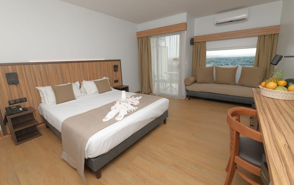 Prestige Double Room, Sea View | In-room safe, desk, laptop workspace, blackout drapes