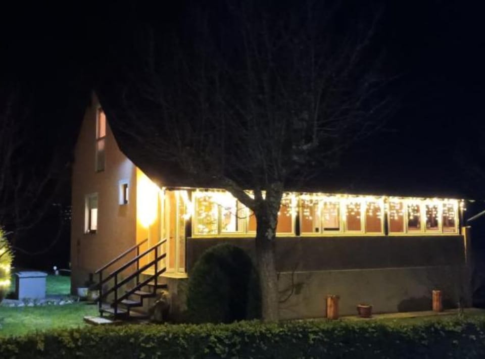 House (Three Bedroom Holiday Home With Terra) | Exterior