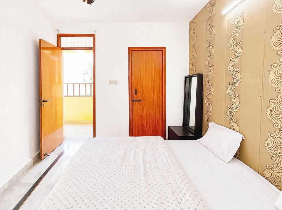 Deluxe Double Room | Hypo-allergenic bedding, desk, soundproofing, free WiFi