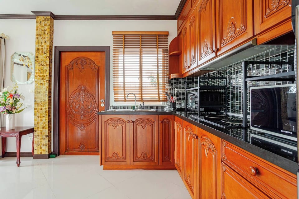 Villa, 4 Bedrooms, Smoking, Private Pool | Interior