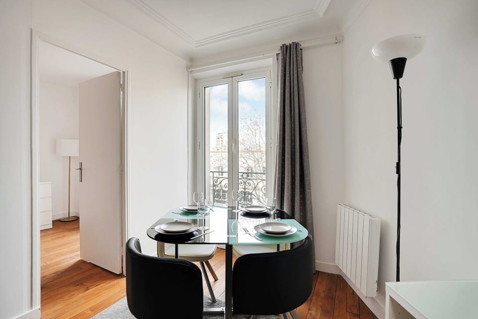 Apartment | Dining