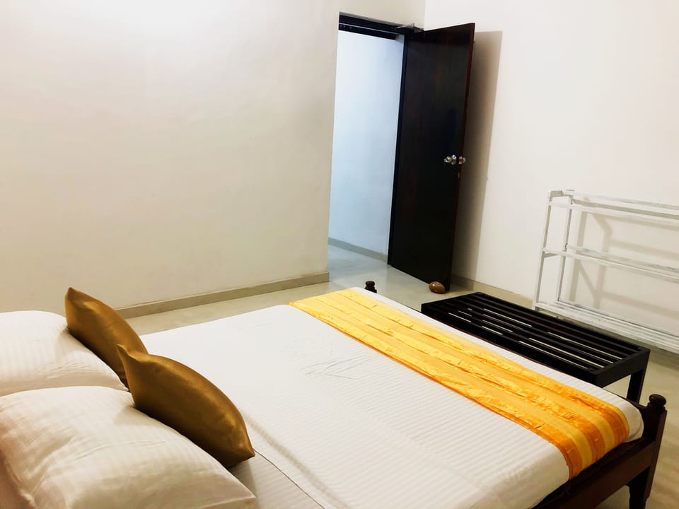 Comfort Double Room | Free WiFi, bed sheets