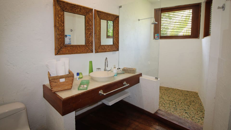 Superior Double Room | Bathroom | Hair dryer, bathrobes, towels, toilet paper