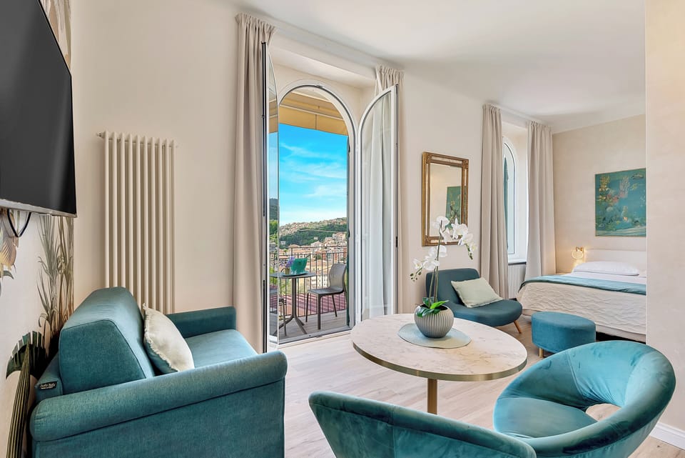 Suite Monolocale Panoramica Junior, edificio separato (Via di murlo, 10/E) | Egyptian cotton sheets, premium bedding, memory foam beds, in-room safe