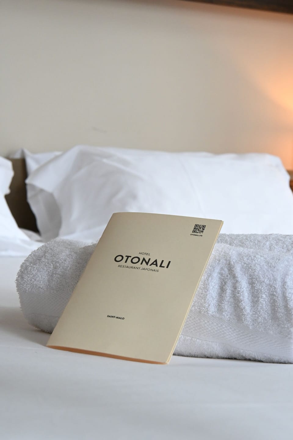 Classic Double or Twin Room, Ensuite | In-room safe, desk, soundproofing, iron/ironing board