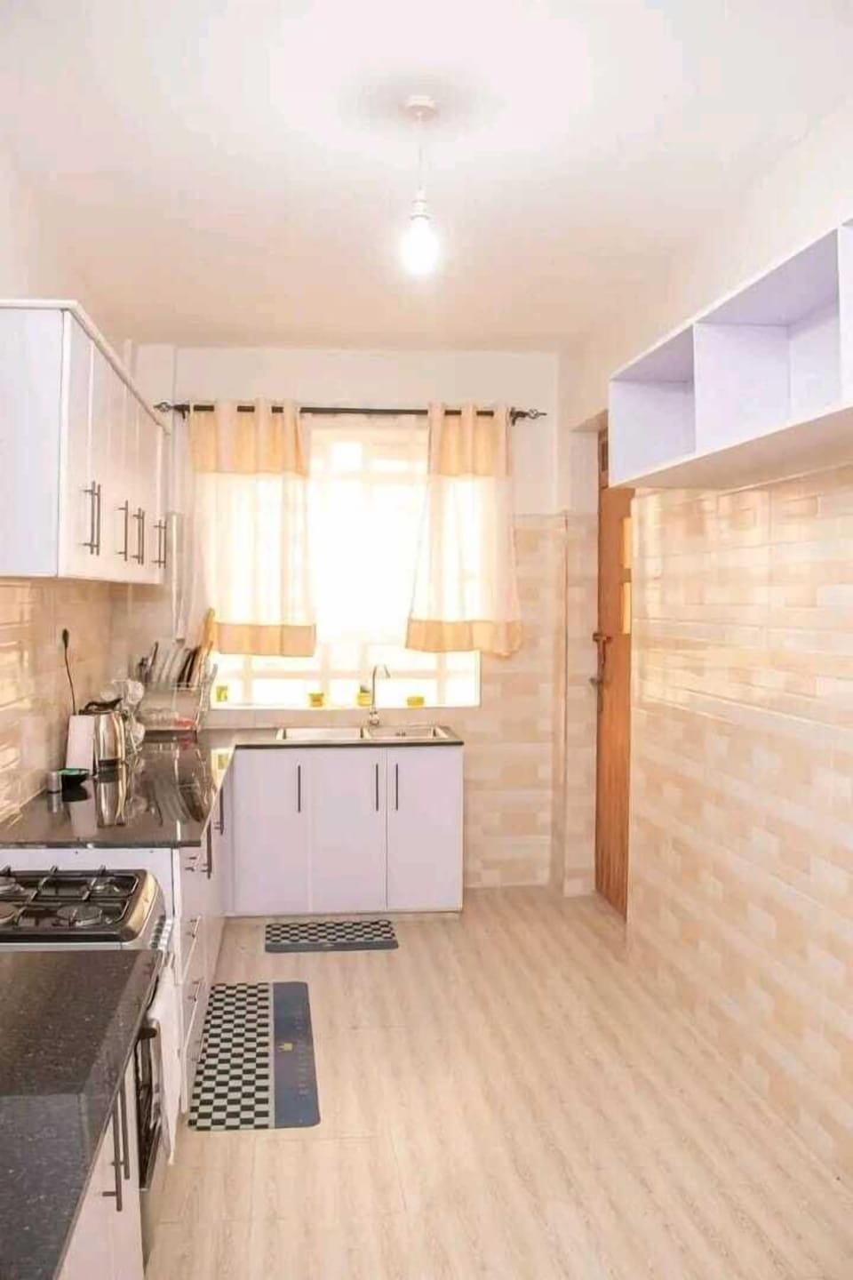 Classic Apartment, City View | Private kitchen | Fridge, microwave, cookware/dishes/utensils