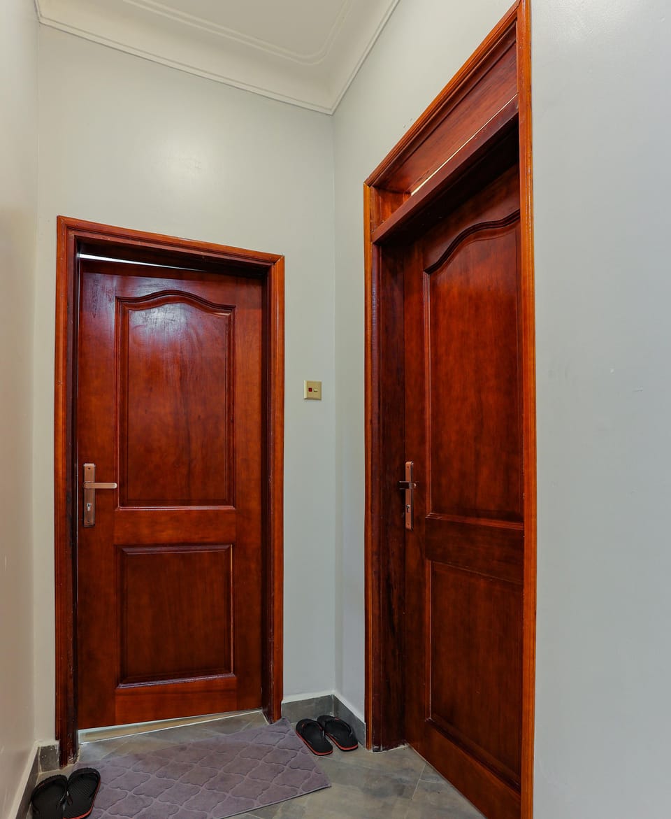 Comfort Apartment | Desk, laptop workspace, iron/ironing board, free WiFi