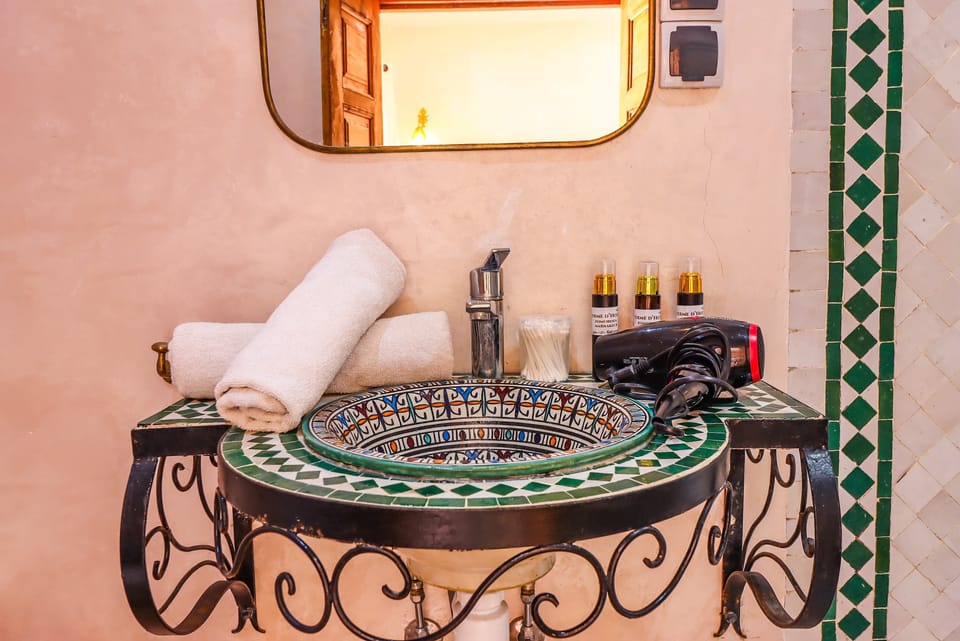 Family Double Room | Bathroom | Shower, slippers, towels, soap