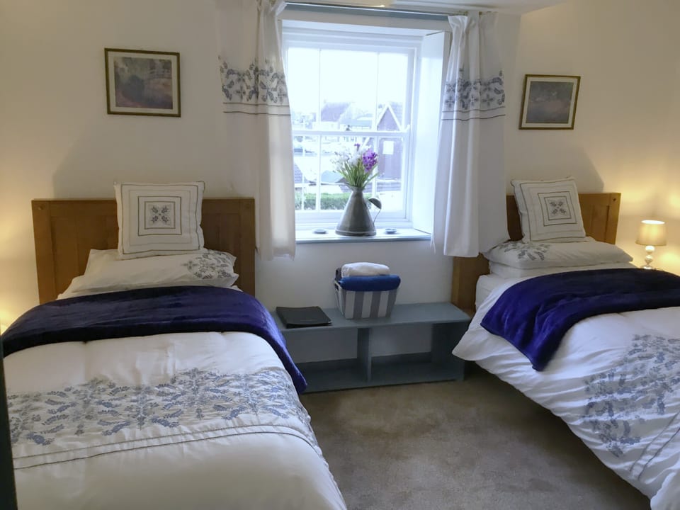 Classic Double or Twin Room, Garden View | Free WiFi