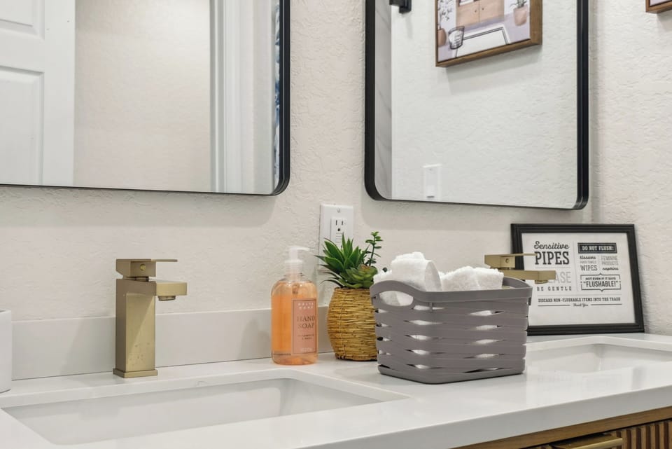 Your Amazing 3br/2ba Downtown Delight! Cottage in San Antonio