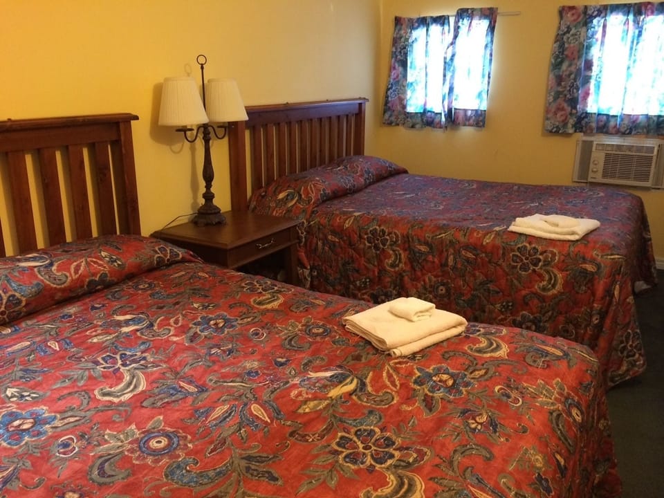 Standard Room, 2 Queen Beds | Desk, free WiFi, bed sheets