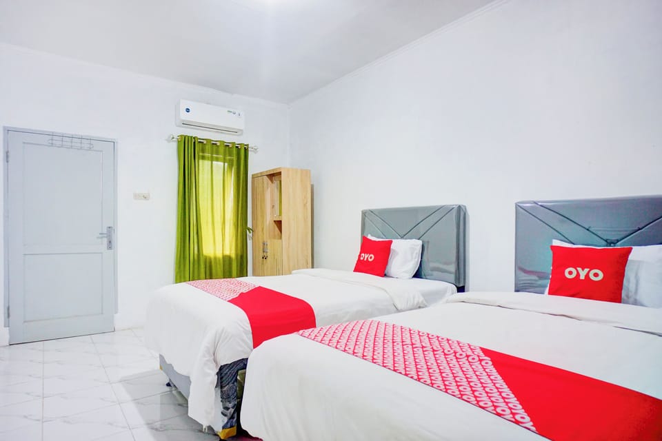 Deluxe Twin Room | Desk, WiFi (free), bed sheets