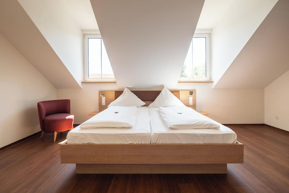 Comfort Double Room | In-room safe, desk, laptop workspace, soundproofing