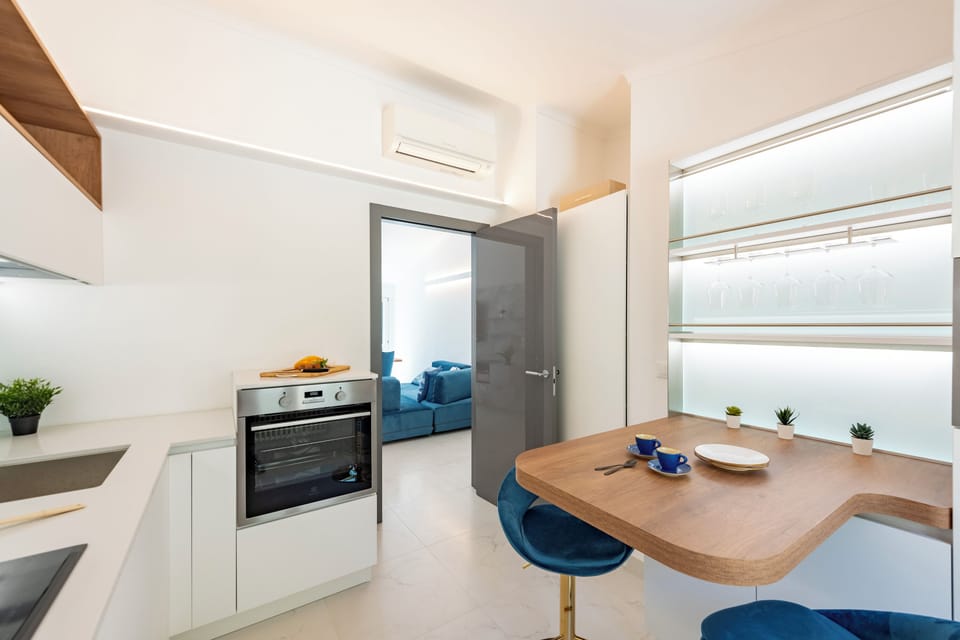 Family Apartment, Multiple Bedrooms, 2 Bathrooms (Wonderful House In Portofino with) | Private kitchen | Fridge, microwave, oven, stovetop