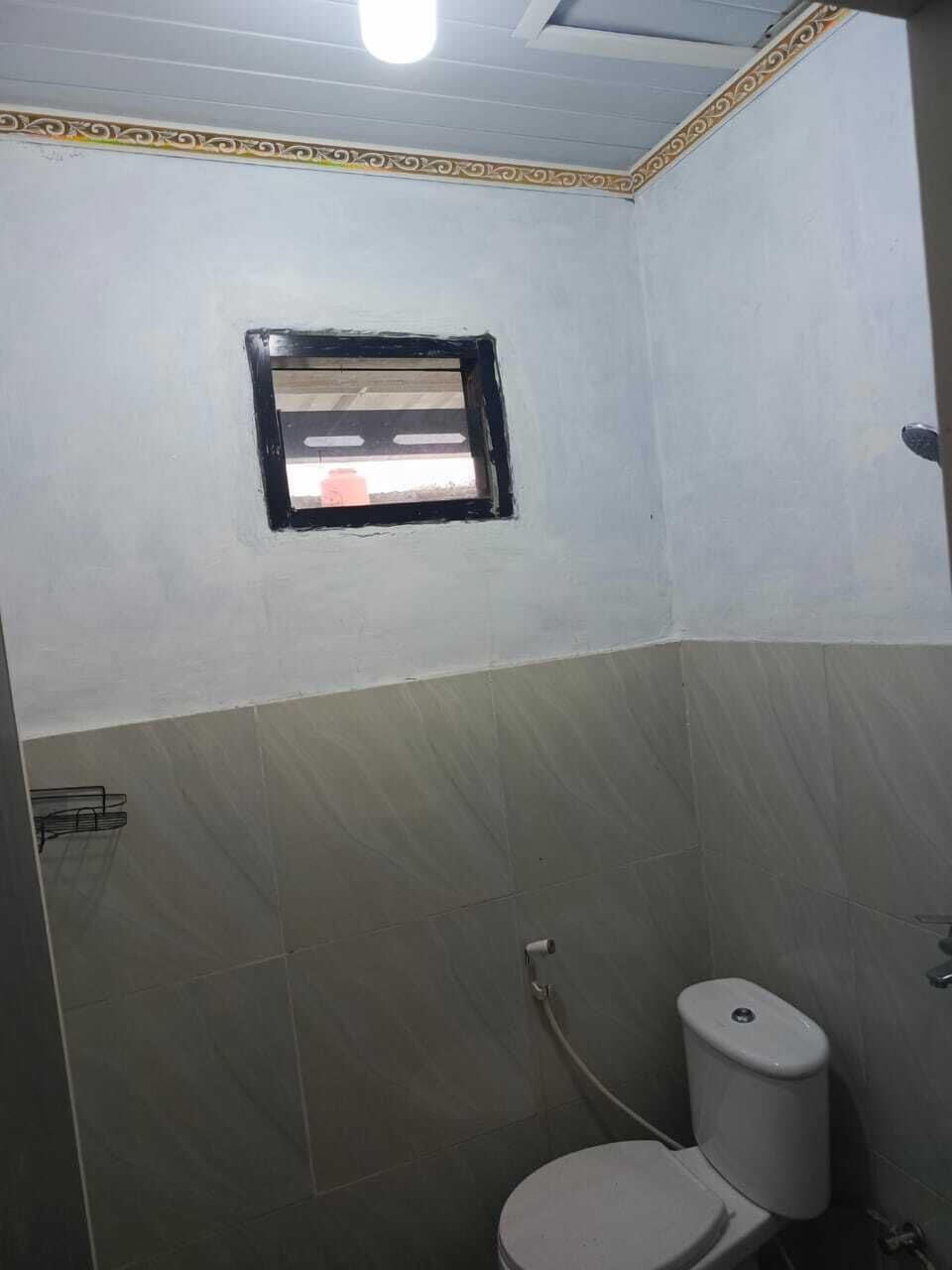 Deluxe Double Room | Bathroom | Shower, towels, soap, shampoo