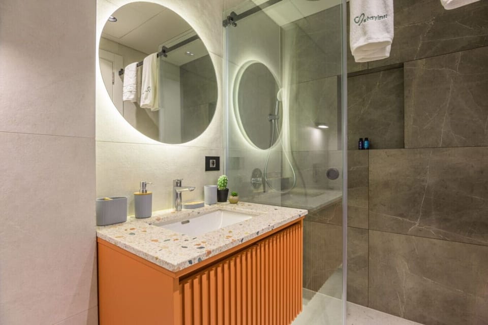 Bathroom shower