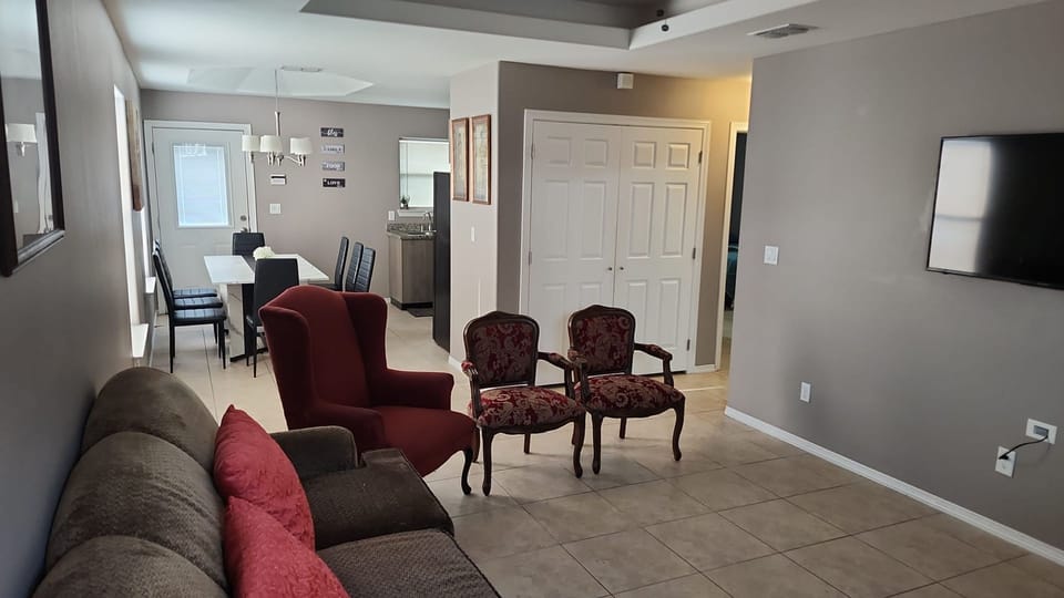 House | 2 bedrooms, high-speed internet