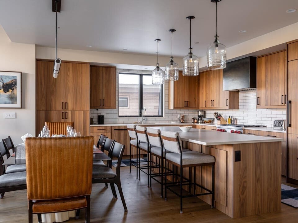 House, 6 Bedrooms | Dining