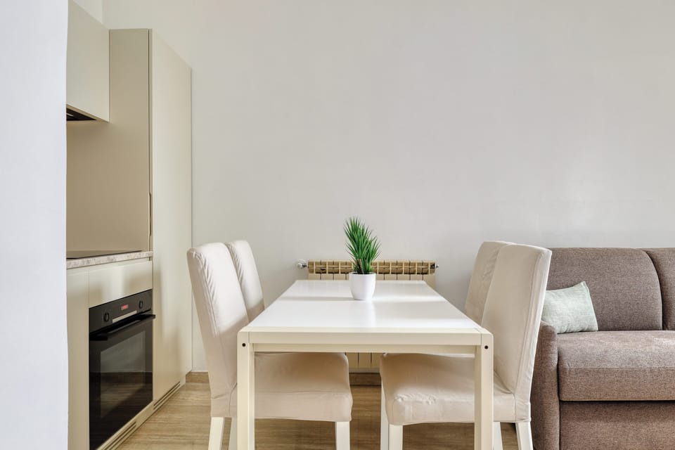 Apartment, 1 Double Bed with Sofa bed | Private kitchen | Electric kettle, dining tables