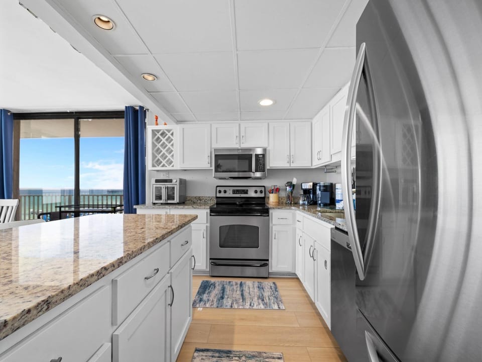 Condo, Multiple Beds (Windward 408 at Edgewater) | Private kitchen | Oven, toaster