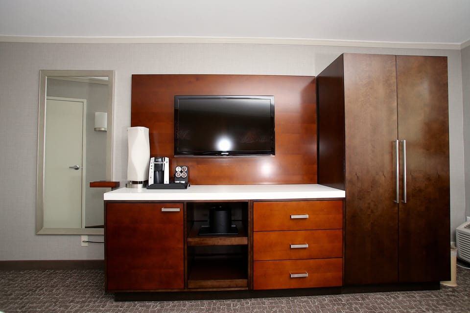 In-room safe, desk, laptop workspace, blackout drapes