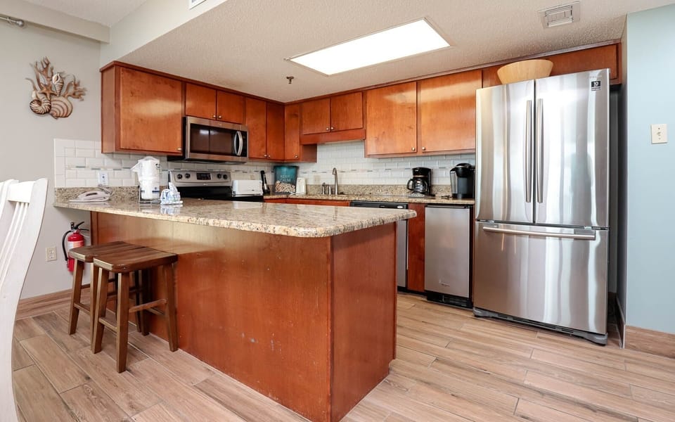Condo, 3 Bedrooms | Private kitchen | Coffee/tea maker, fridge, oven