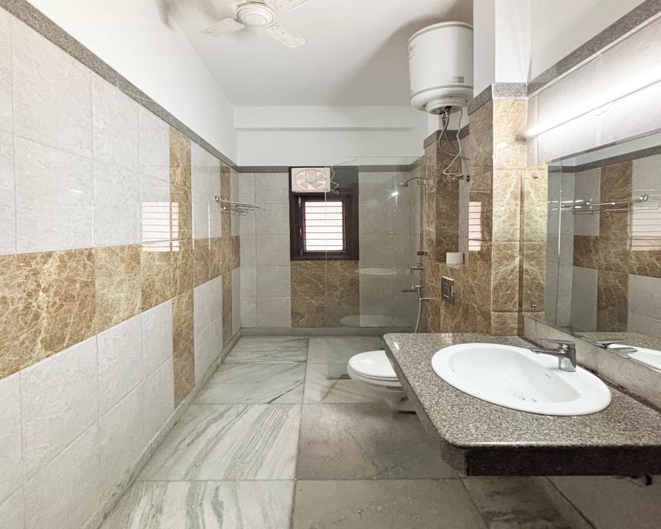 Studio, City View | Bathroom | Shower, free toiletries, slippers, bidet