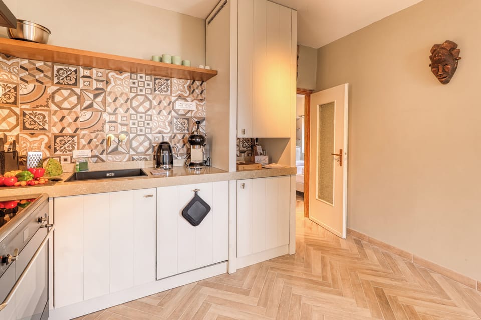 Honeymoon Apartment, Multiple Bedrooms (Boutique Apartment Casa Del Giudice) | Private kitchen | Fridge, oven, stovetop, coffee/tea maker