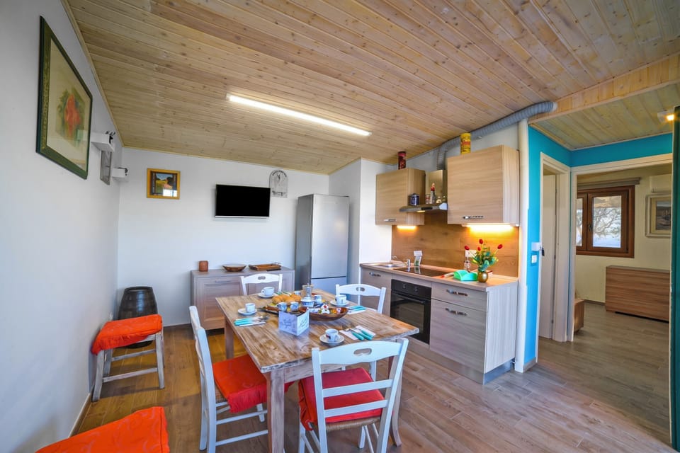 Family Villa, 5 Bedrooms, Terrace (Masseria Santu Lasi with Private Pool) | Private kitchen