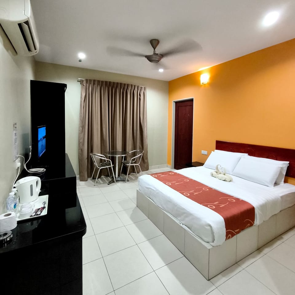 Deluxe Single Room | WiFi (free), bed sheets