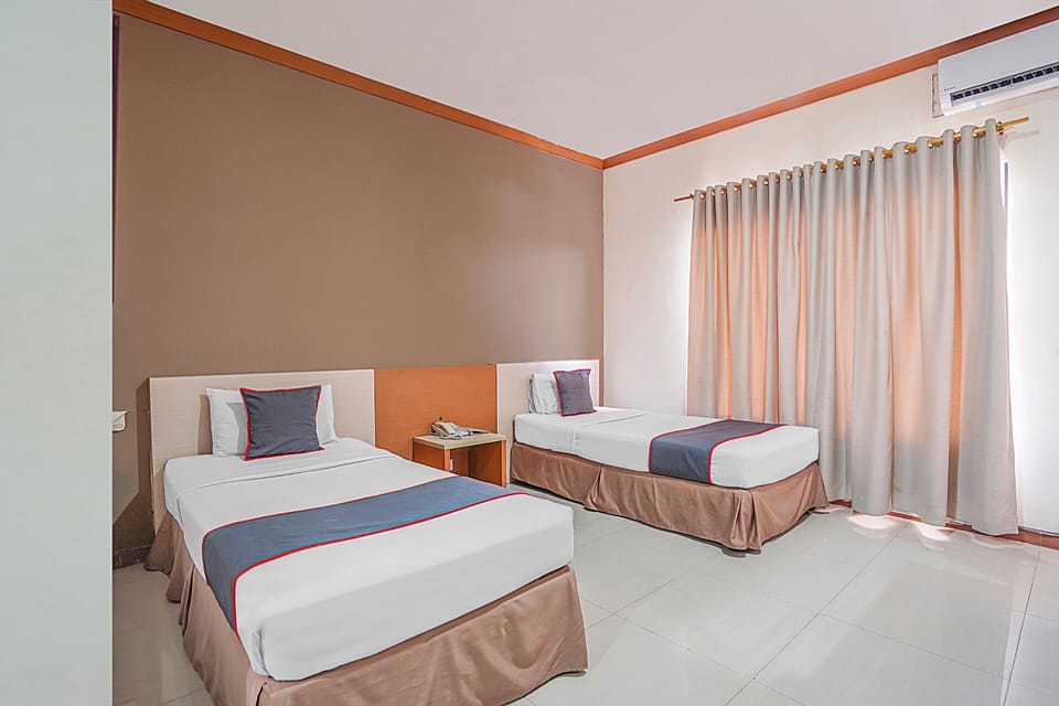 Standard Twin Room | Desk, free WiFi, bed sheets