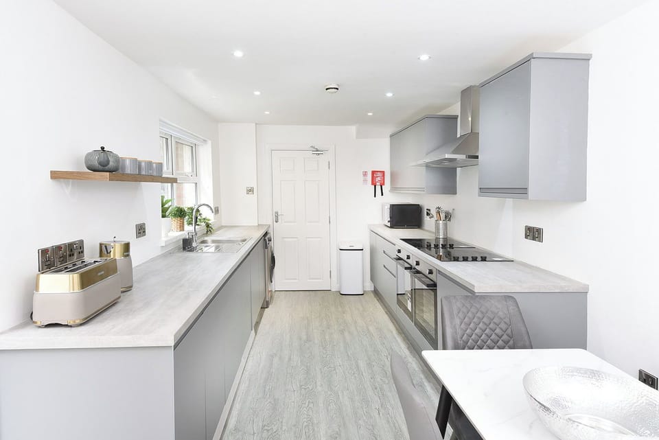 Fridge, microwave, oven, cookware/dishes/utensils