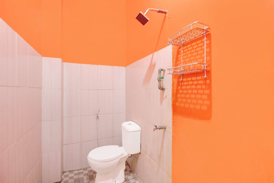 Double Room | Bathroom | Shower, towels, soap