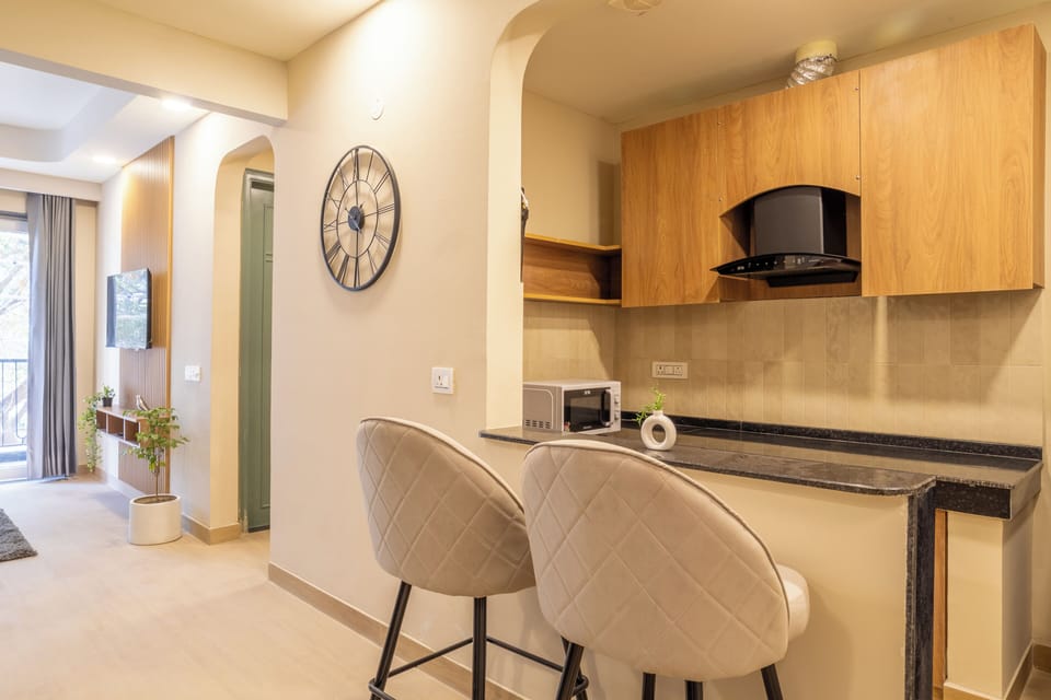 Studio, City View | Living area