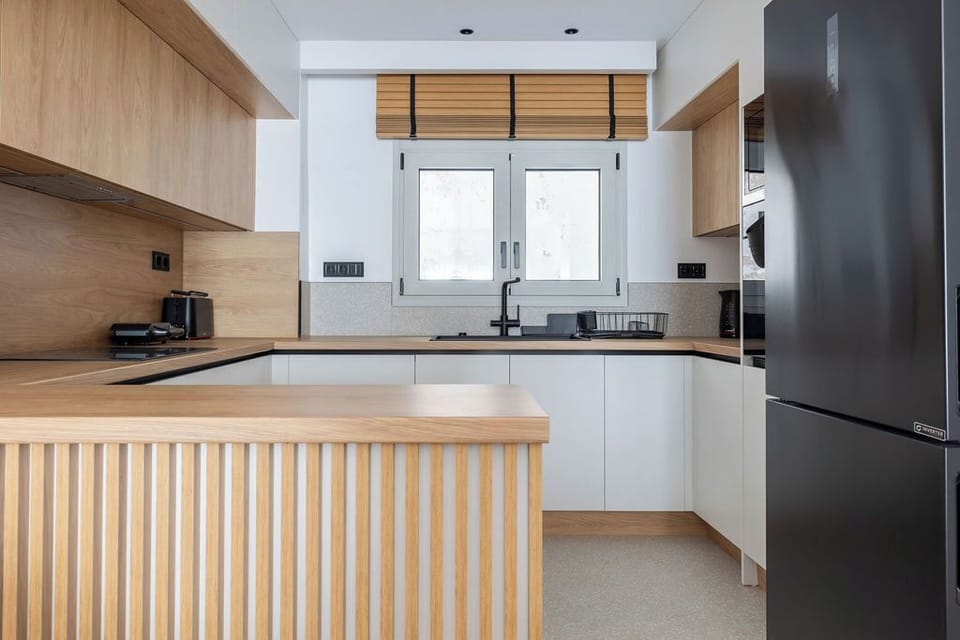Luxury Apartment, Park View | Egyptian cotton sheets, premium bedding, pillowtop beds, in-room safe