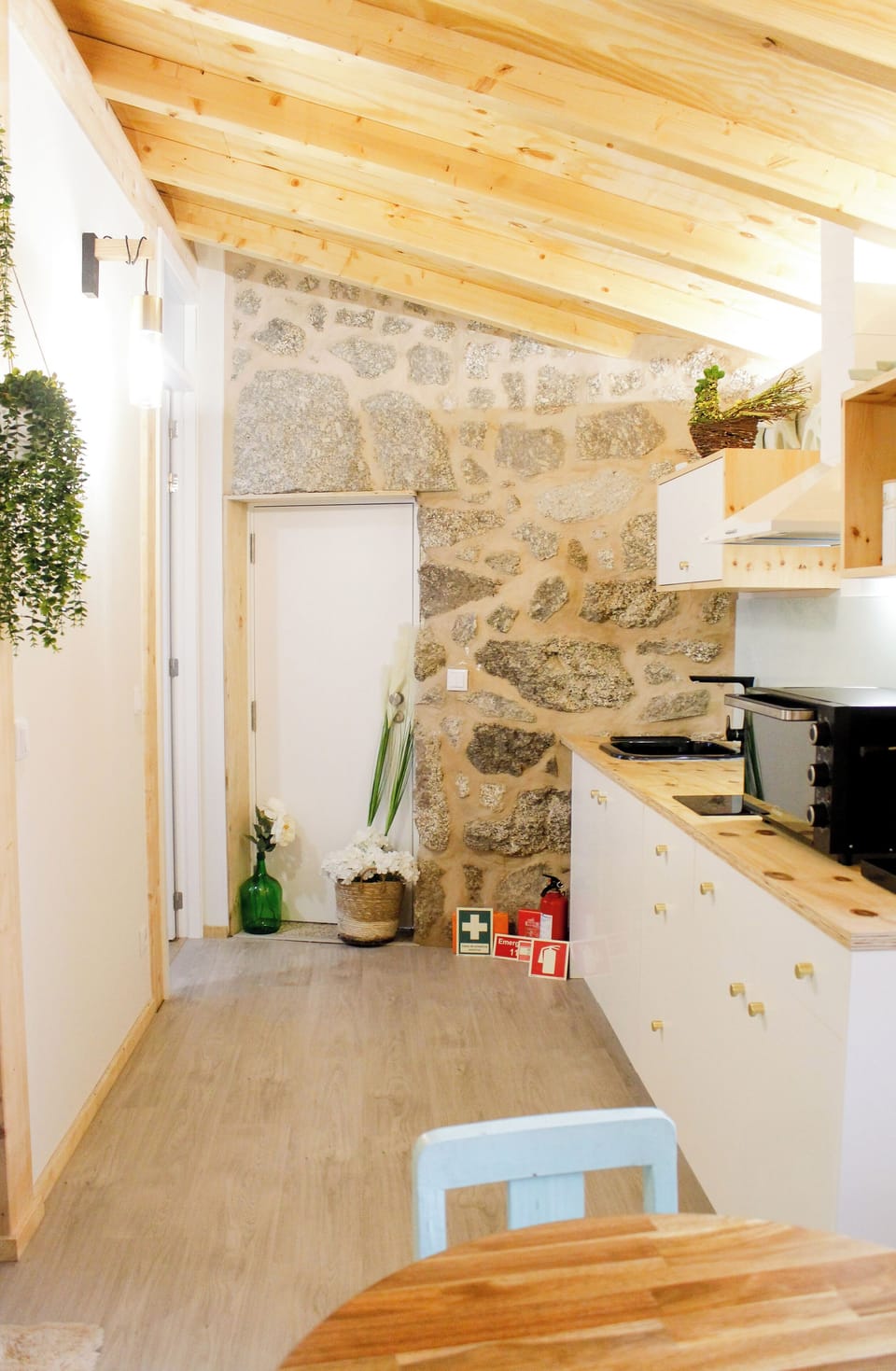 Classic Loft, Mountain View | Soundproofing, free cribs/infant beds, free WiFi, bed sheets