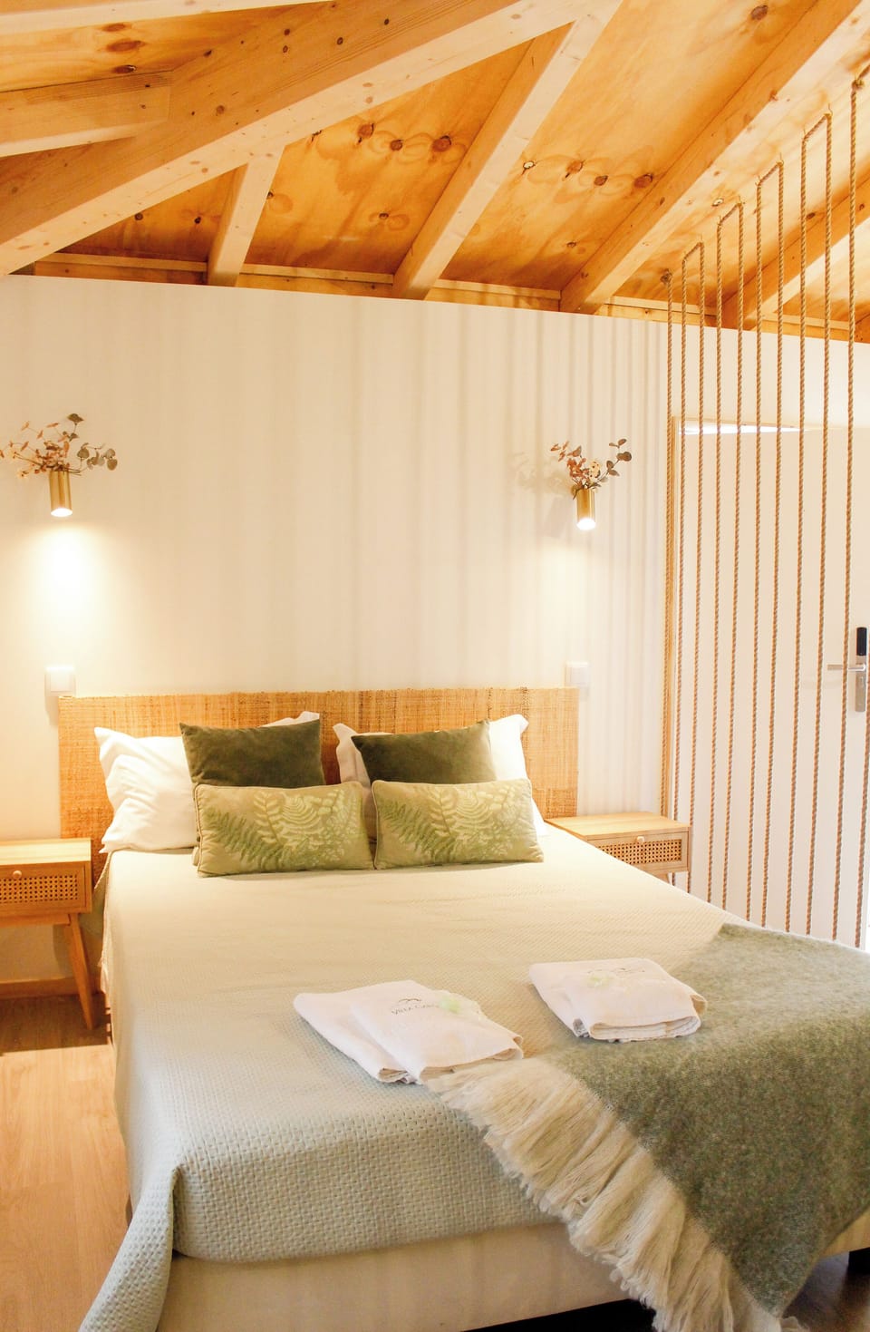 Classic Loft, Mountain View | Soundproofing, free cribs/infant beds, free WiFi, bed sheets