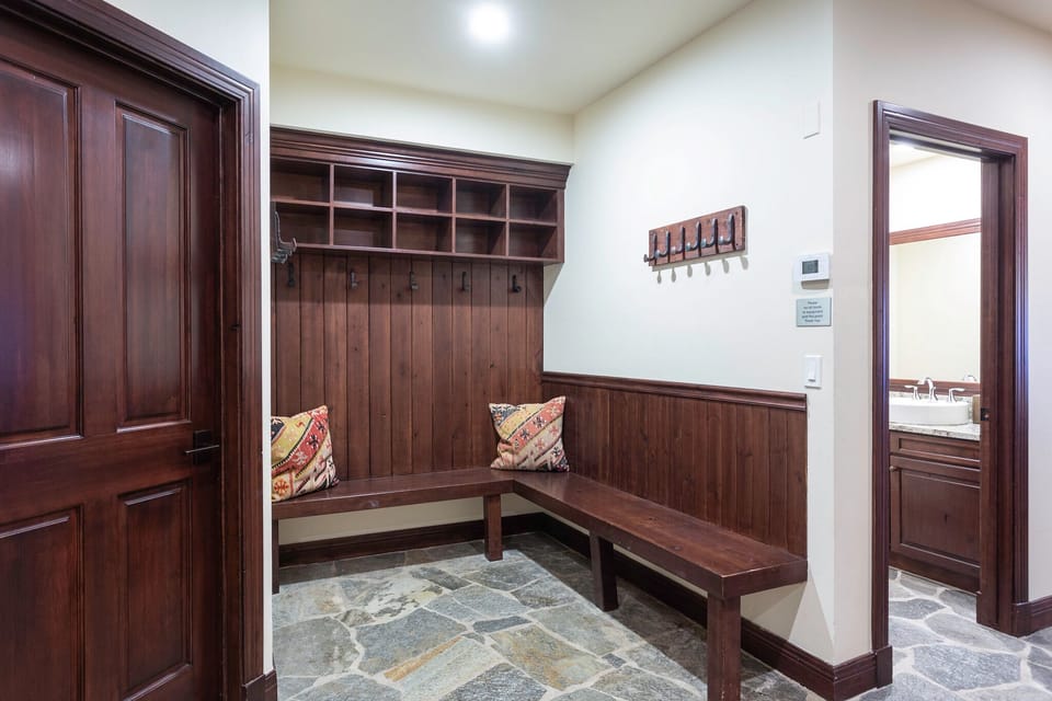 Condo, 4 Bedrooms | Interior
