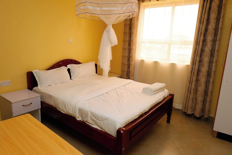 Deluxe Double Room, City View | Free WiFi, bed sheets