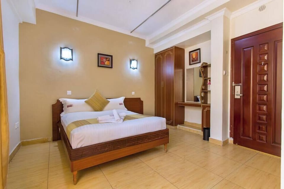 Deluxe Double Room, City View | Free WiFi, bed sheets