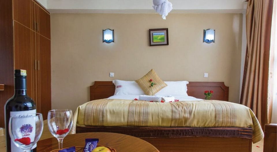 Deluxe Double Room, City View | Free WiFi, bed sheets