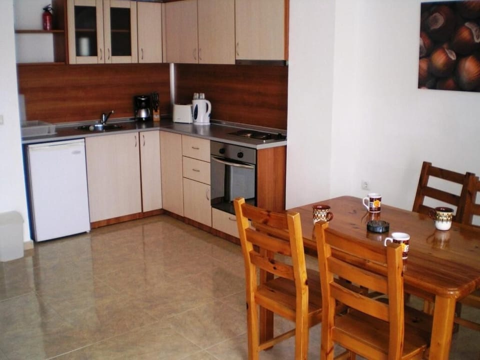 Standard Apartment, 1 Bedroom, Balcony, Partial Sea View | Blackout drapes, iron/ironing board, WiFi (free)