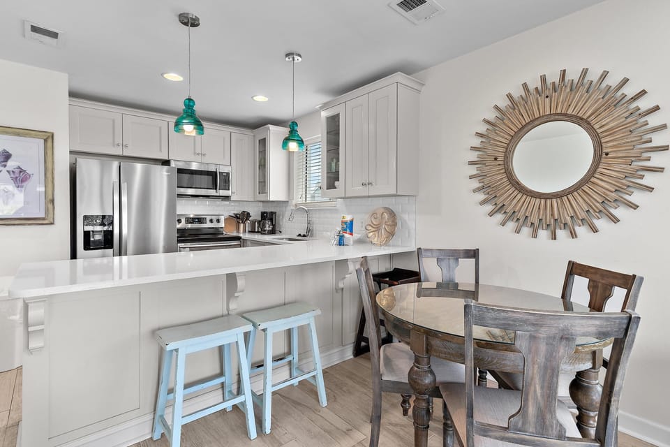 Condo, 1 King Bed with Sofa bed (Maravilla 4301) | Dining