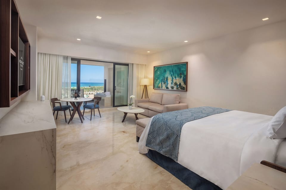 Grand Family Suite Ocean View | Premium bedding, down comforters, free minibar, in-room safe