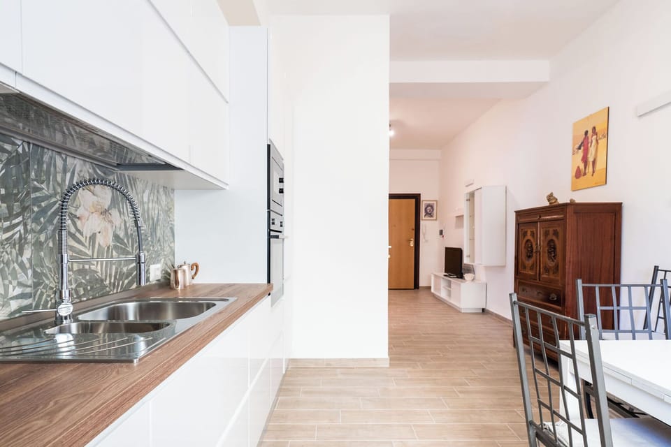 Standard Apartment, 2 Bedrooms (Apartment) | Private kitchen | Fridge, microwave, oven, stovetop