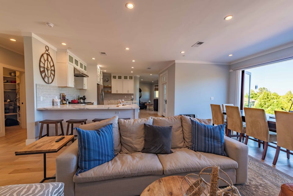 House, Multiple Beds, Fireplace | Living area | Fireplace