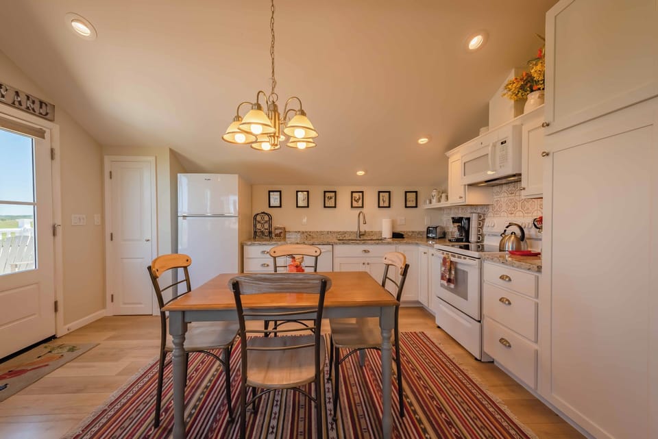 Apartment, 2 Queen Beds, Hot Tub (Hidden Acre - Bird House) | Private kitchen | Coffee/tea maker