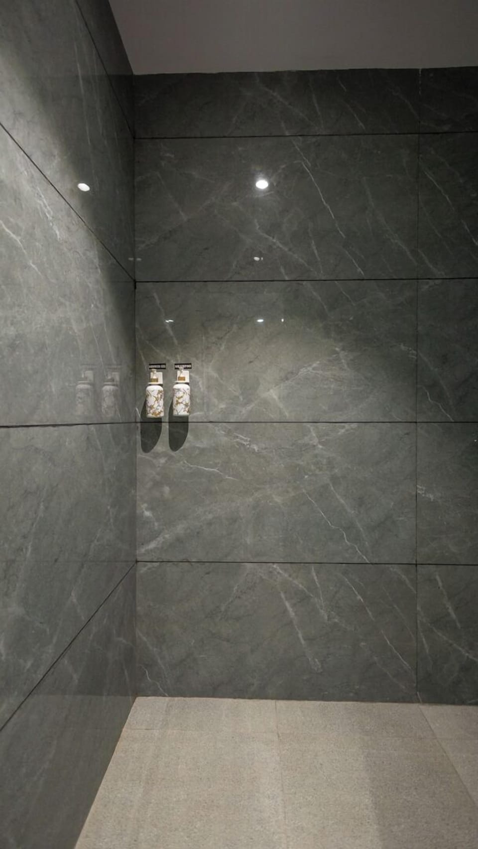 Family Suite, Multiple Beds, Non Smoking, City View | Bathroom | Shower, bathrobes, slippers, towels