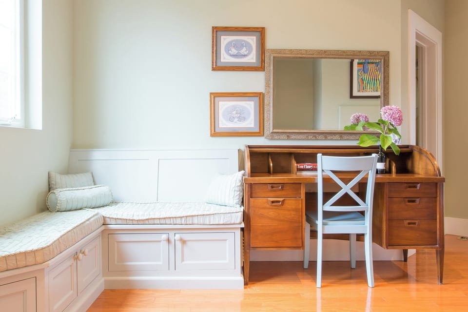 Deluxe Room, Fireplace | Egyptian cotton sheets, premium bedding, pillowtop beds